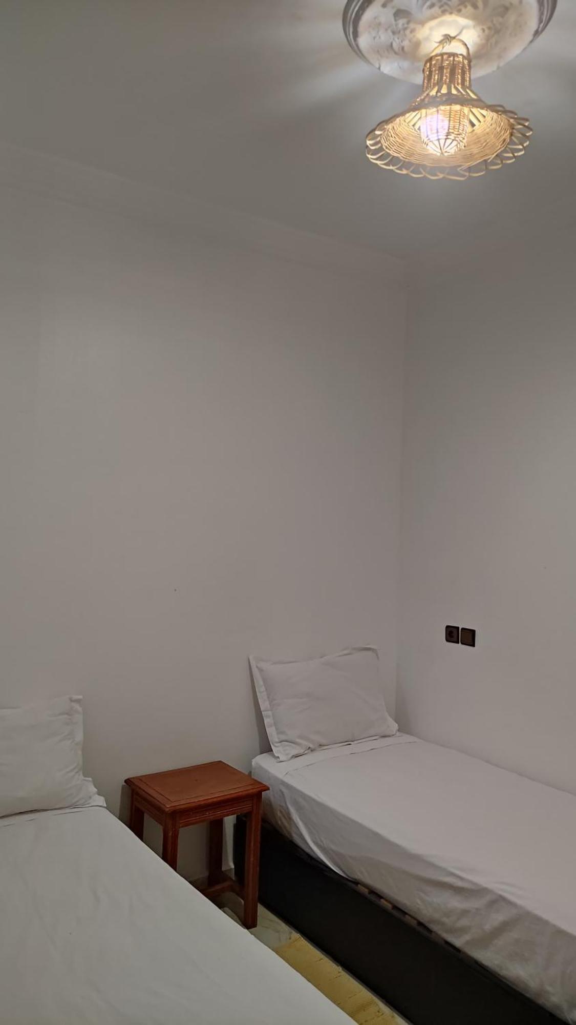 Hostel & Rooms City Center 우아르자자테 외부 사진